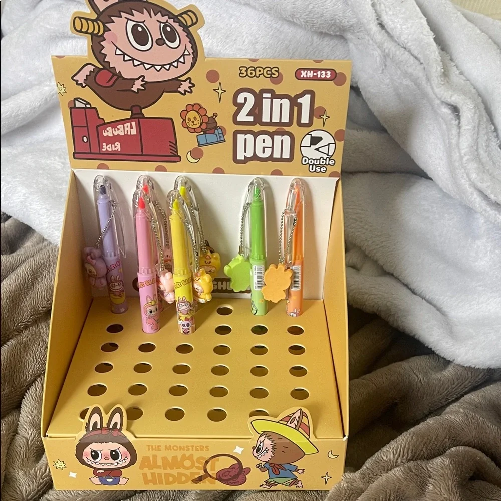 Seven pens 2 in 1 pen highlighter monster Labubu Pens Set of 7